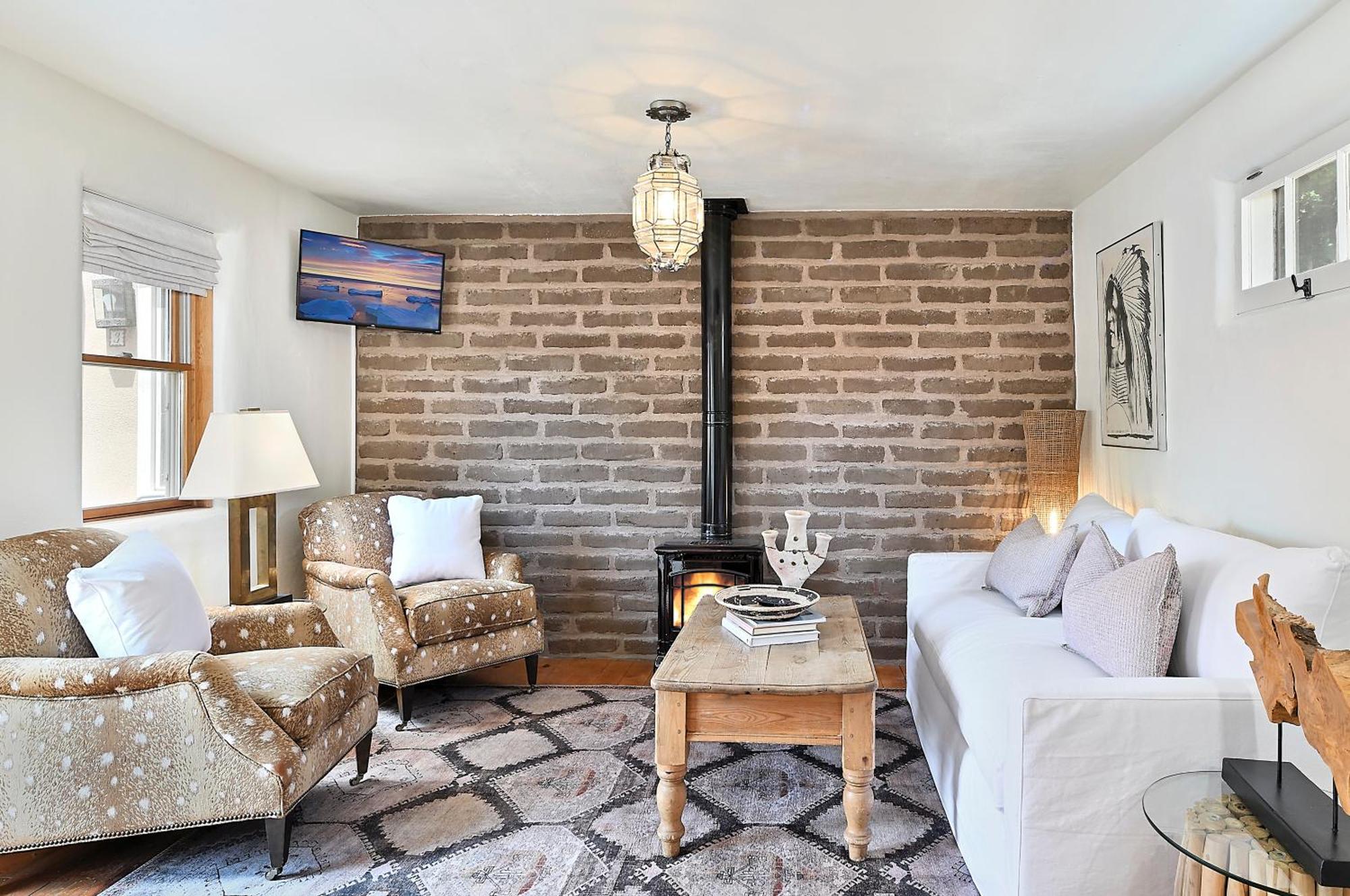 Dos Hermanas Casita 2 Downtown Courtyard